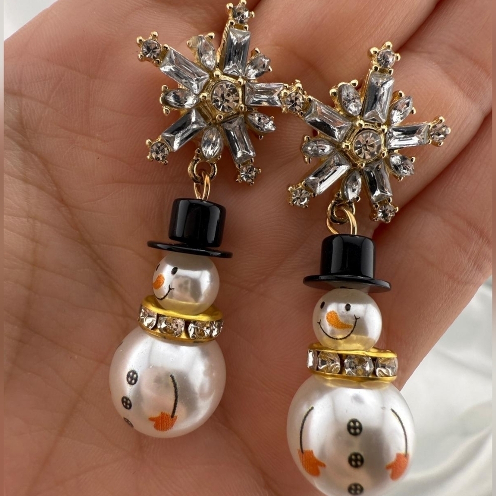 Gold and Silver Snowman Earrings - Picture 5 of 5
